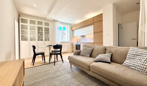 I PRENÁJOM - Moderný 2 izbový byt v centre, Cukrová ulica