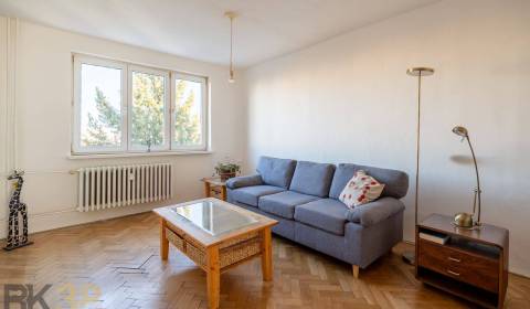 Na predaj pekný 2-izbový byt s krásnym výhľadom na Tatry v Poprade