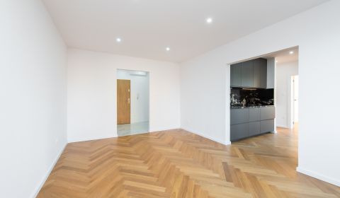 NADŠTANDARDNÝ 3 IZBOVÝ BYT, 72 M2 + BALKÓN, SÍDLISKO 3, PREŠOV