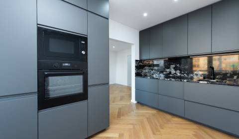 NADŠTANDARDNÝ 3 IZBOVÝ BYT, 72 M2 + BALKÓN, SÍDLISKO 3, PREŠOV