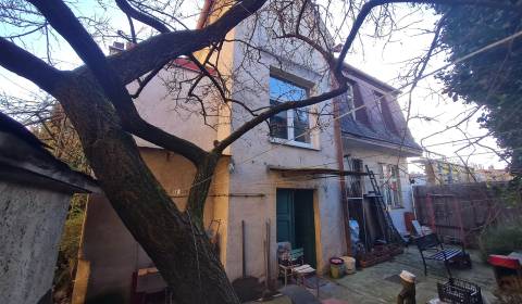 Historický 7.izb RD v centre Piešťan na predaj