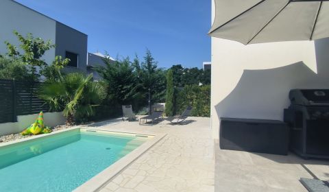 CHORVÁTSKO - Zariadená vila 160 m od pláže - PRIVLAKA, ZADAR