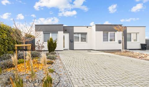 NA PREDAJ 4-IZBOVÝ ROD. DOM - NOVOSTAVBA, VEĽKÉ ÚĽANY