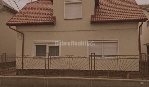 Predaj rodinného domu, Považská, Považská, Nové Zámky