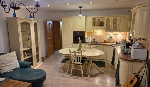 PRENÁJOM: 3 izbový tehlový byt - Komárno