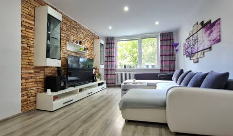 Predaj kompletne zrekonštruovaný 3-i byt, Žiar n/Hronom