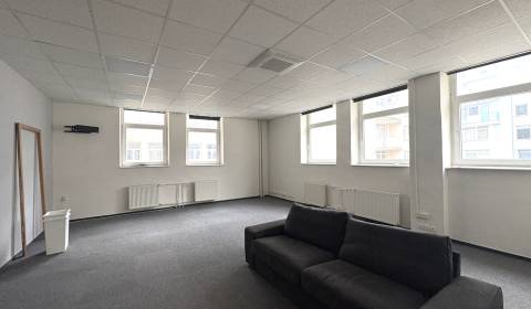 Prenájom kancelárske priestory Trnavská cesta, 120 m2