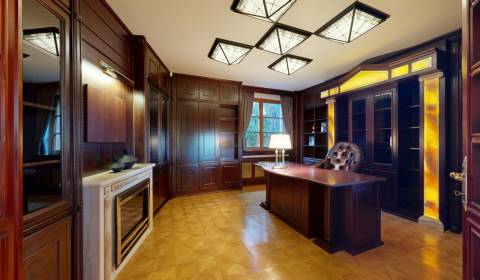 Veľkometrážny byt na Slavíne s výhľadom na mesto