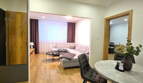 Prenájom komfortný, zariadený 3 izbový byt po úplnej rekonštrukcii