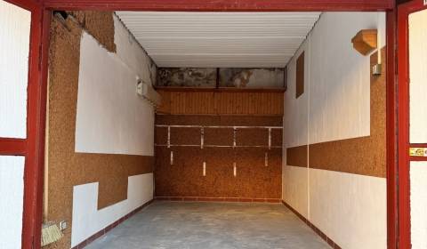 Garáž Bebravská ul., Vrakuňa s pozemkom