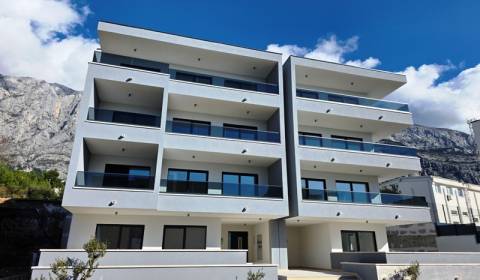 Chorvátsko, Makarska - veľký apartmán v novostavbe s výťahom