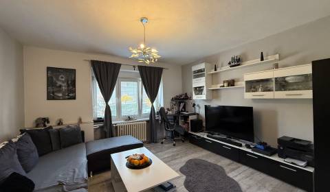 Na predaj 2,5i byt + parkovacie miesto, Žiar n/Hronom