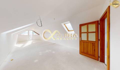 Exkluzívne 3i podkrovný byt s balkónom, 133m2, Zimná ul., Sp. Nová Ves
