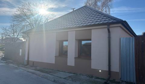 Prenájom komplet prerobený a zariadený  RD 3 izb. Blatné 