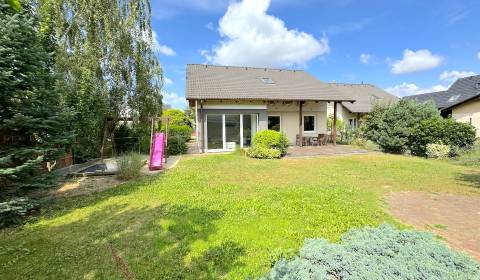 Predaj 6-izbového rodinného domu, Stupava, Krajná ulica