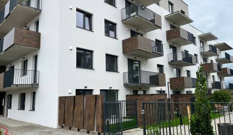 Prenájom obchodných / kancelárskych priestorov s terasou - Rozkvet