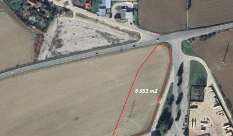 Stavebný priemyselný pozemok o výmere 8 853 m2 - Tr. Bohuslavice, NMnV
