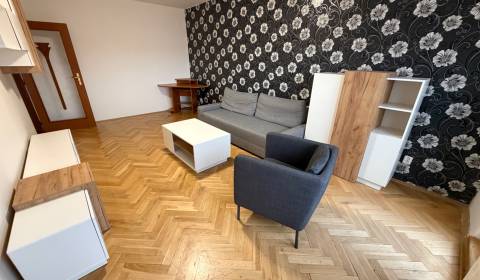 2 izbový byt s balkónom Topoľčany 