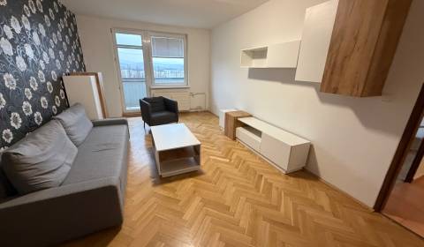 2 izbový byt s balkónom Topoľčany 