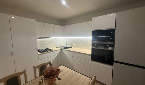  Prenájom 3-izbový byt, Nové Zámky