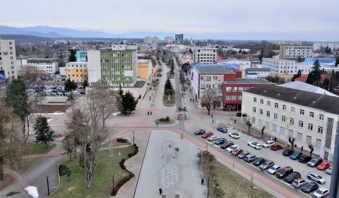 Kancelária s výhľadom na centrum Michaloviec. 16 m2