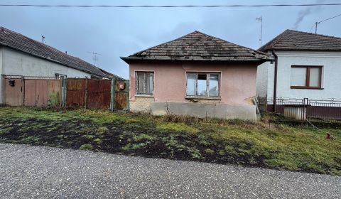 Predám pozemok v obci Dubník okr. Nové Zámky