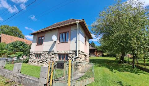 Rezervované: Rodinný dom Kalameny s pozemkom 1.789m2