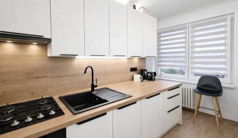 Predaj 2,5 izbový byt, Slnečná, Banská Bystrica, 