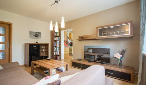 Pozrite si PRÍJEMNÝ 2i byt so ZARIADENÍM, LODŽIOU a KLIMATIZÁCIOU