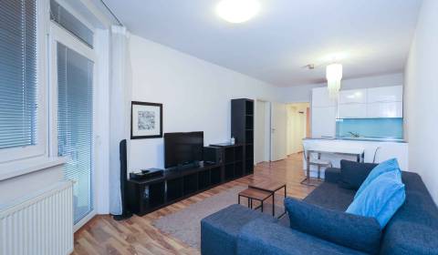 Predaj 2 izbový byt s parkovaním v garáži, super lokalita Jégeho ulica