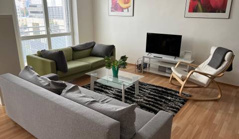 Slnečný 2i byt s balkónmi pri NC Nivy