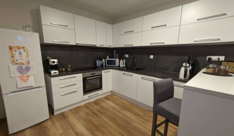 2-izbový byt na predaj, Vráble – sídl. Lúky, 56 m2