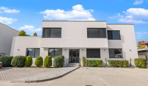 POSLEDNÝ VOĽNÝ BYT SO ZÁHRADOU V TOMTO PROJEKTE | MIMORIADNA CENA!