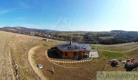 Prírodný sebestačný dom na veľkom pozemku Stará Turá na predaj