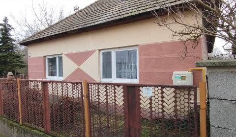 HZ-26 Na predaj 3 izbový rodinný dom v Čalovci