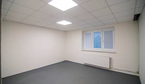 Prenájom komerčného rodinného domu vhodného pre firmu / kancelárie