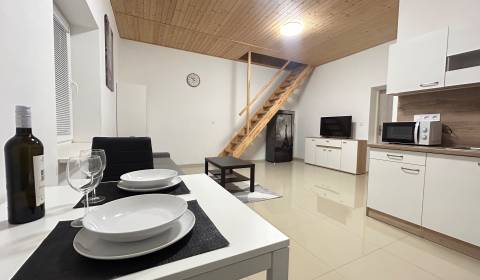 PREDAJ- 2IZBOVÝ MEZONET-59m2-VAJNORSKÁ- Bratislava 