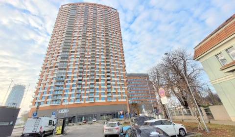 PRENÁJOM - VNÚTORNÉ PARKOVACIE STÁTIE, KLINGERKA, Súkennícka ulica