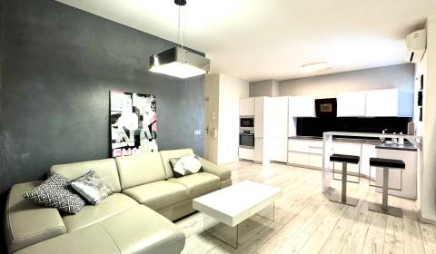 Kramáre, na predaj príjemný 3i byt s terasou, priamo pod lesom 