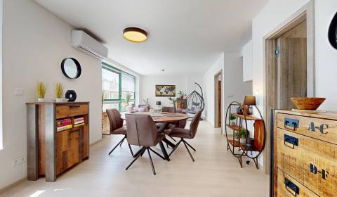 Krásny moderný 2 izbový byt v centre Bratislavy, nám. SNP