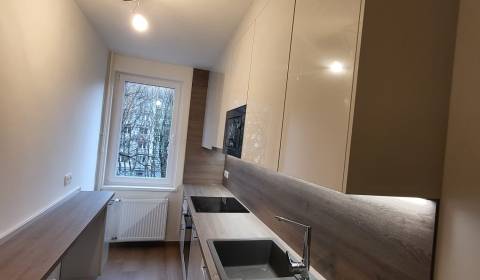 Ponúkame na prenájom 2izb. byt na Mikovíniho ul., BA- Nové Mesto