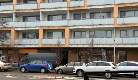 Prenájom 2 izbový byt v centre Senca zariadený 