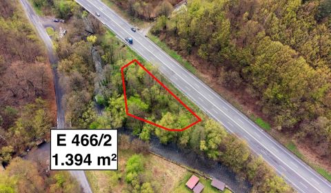 Banská Bystrica (Uľanka) – Pozemok pri ceste