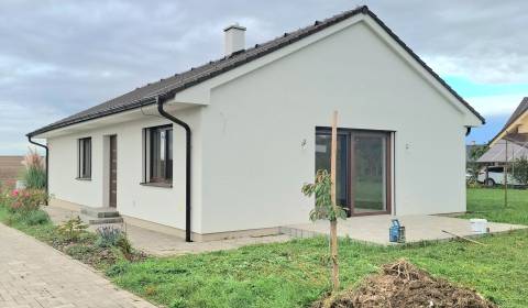 Prenájom 4 - izbový rodinný dom I Slnečná 16/A I Ružindol 