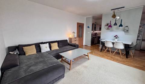 Moderné bývanie v pokojnej časti mesta – 2-izbový byt s balkónom