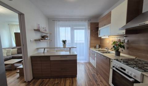 Veľký bezbariérový 2-izb. byt, Most pri Bratislave, novostavba 2010