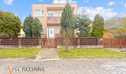 NA PREDAJ 7-IZBOVÝ POSCHODOVÝ RODINNÝ DOM V GABČÍKOVE