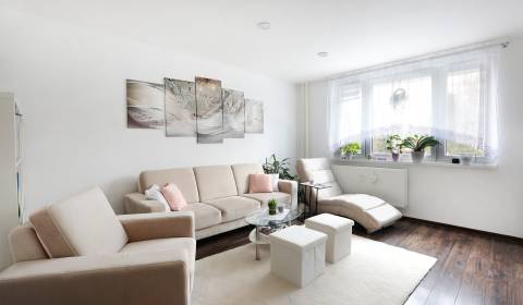 3 IZB. BYT, KOMPLET PREROBENÝ, ŽIADANÁ LOKALITA, Poprad - Západ