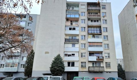 PREDANÝ - Mestský 4-izbový byt 82 m² s loggiou 