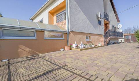 NA PREDAJ KRÁSNE ZREKONŠTRUOVANÝ RD – VHODNÝ AJ AKO DV